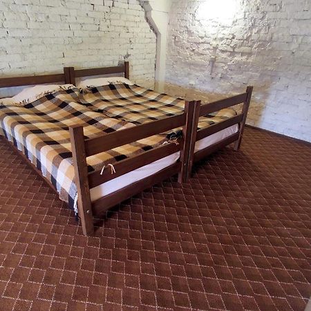 Дворівневі Апартаменти-Лофт У Старому Місті Kamianets-Podilskyi Luaran gambar